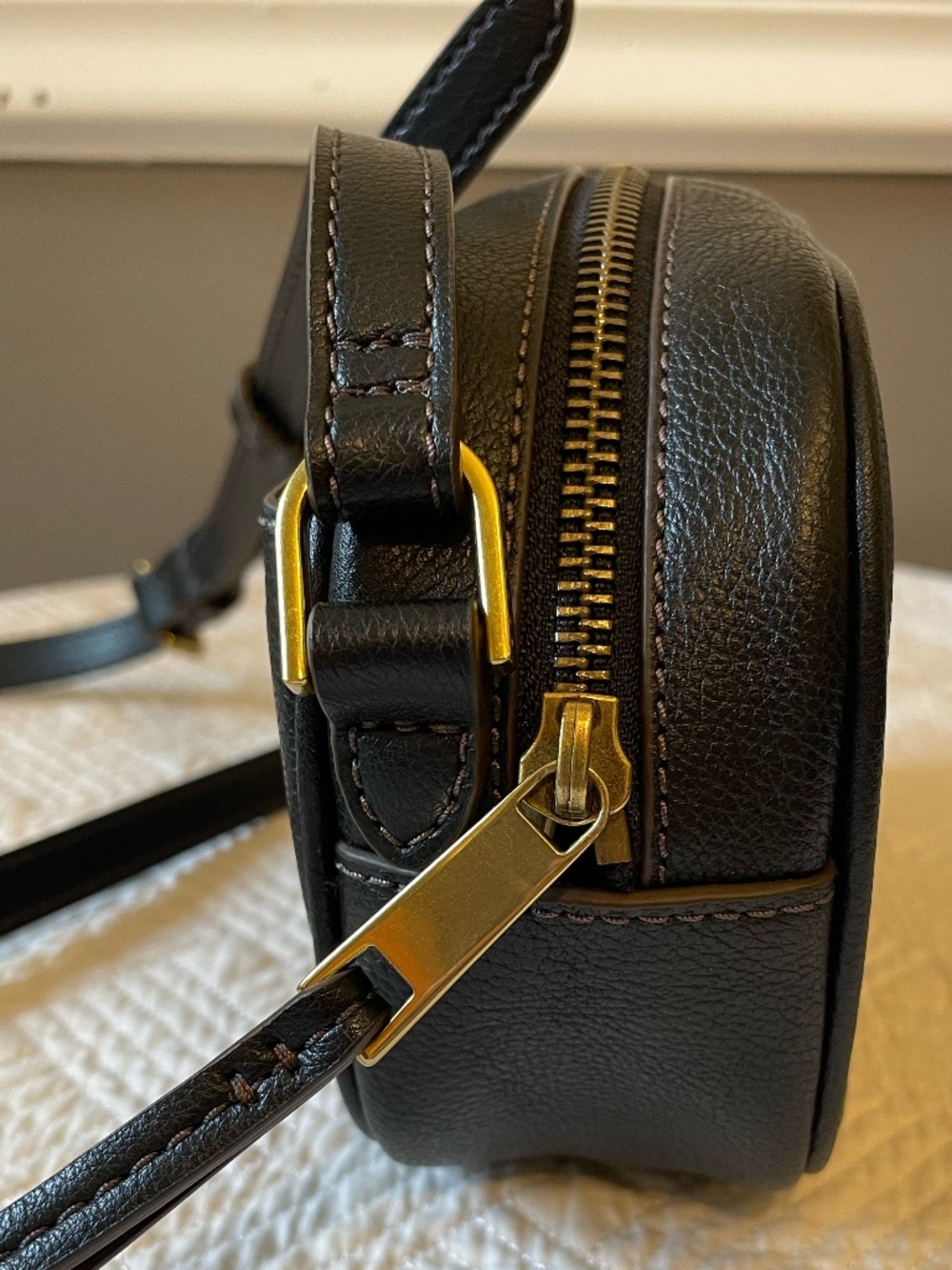 Fossil black cowhide leather crossbody bag - Picture 5 of 16